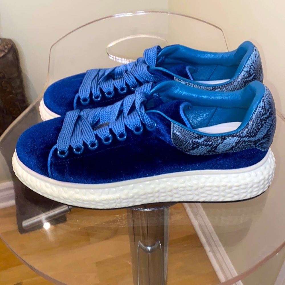 🆕Loubi craft  royal blue velvet platform sneakers 👟 snakeskin blue/black 💙 - Picture 2 of 7